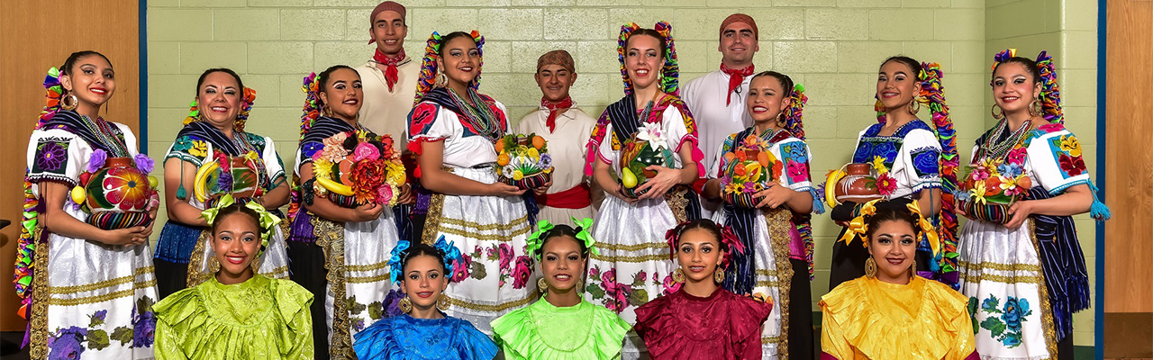 group Ballet Folkorico