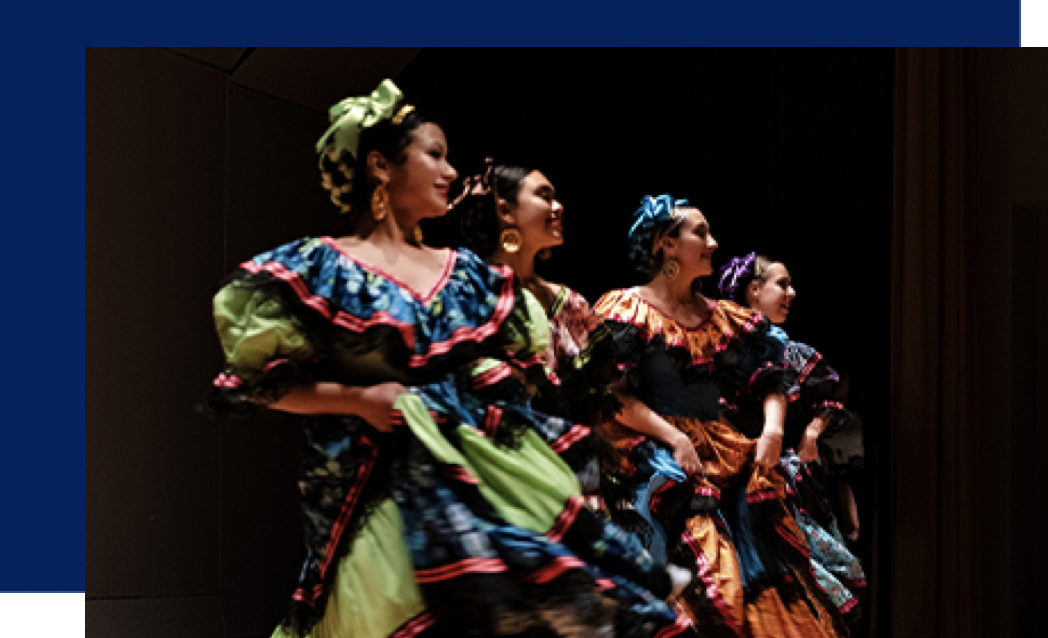 ballet folkorico dancers