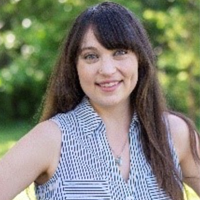 Headshot of Hollis Karoly